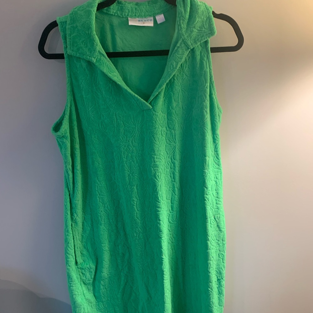 Green Sleeveless Midi Dress